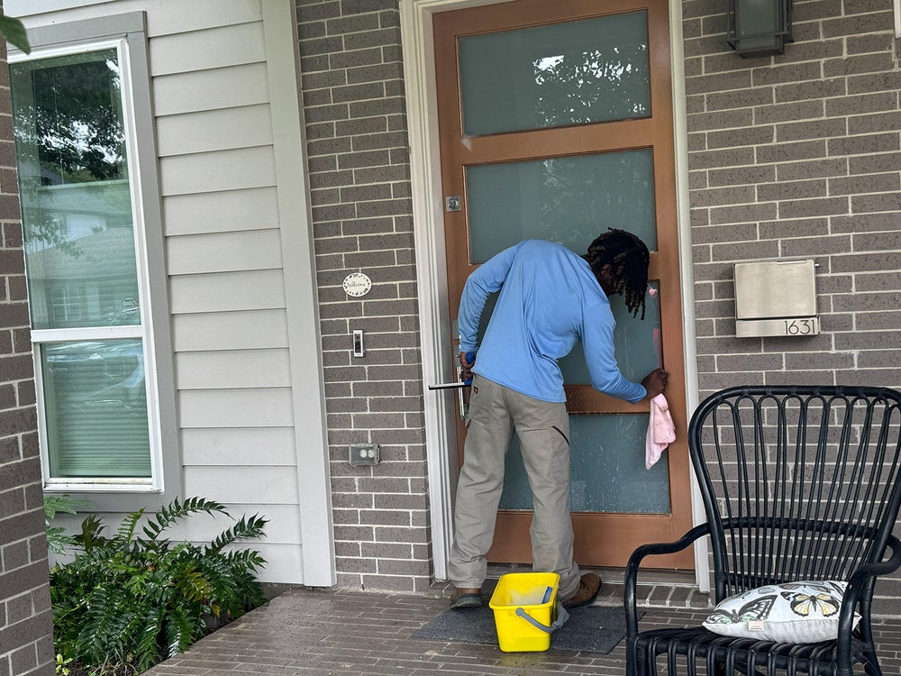 Gallery Leo Exterior Cleaning