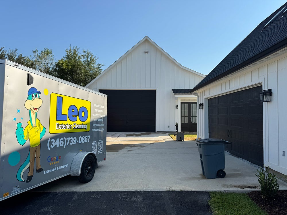 Gallery Leo Exterior Cleaning
