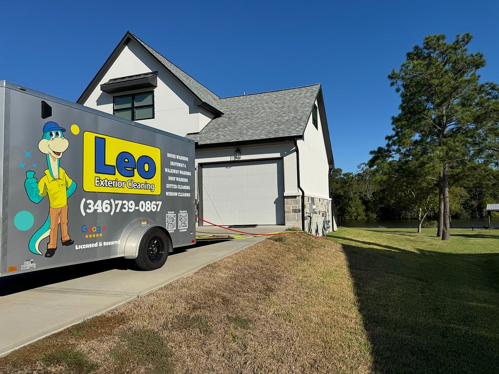 Gallery Leo Exterior Cleaning