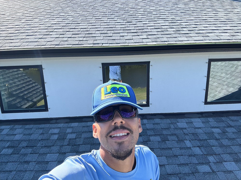 Gallery Leo Exterior Cleaning