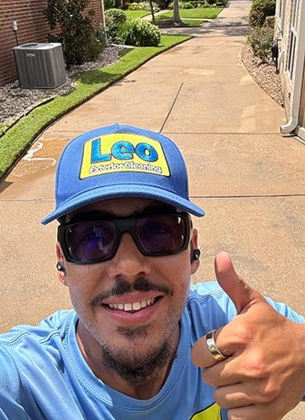 Leo Exterior Cleaning in Houston TX